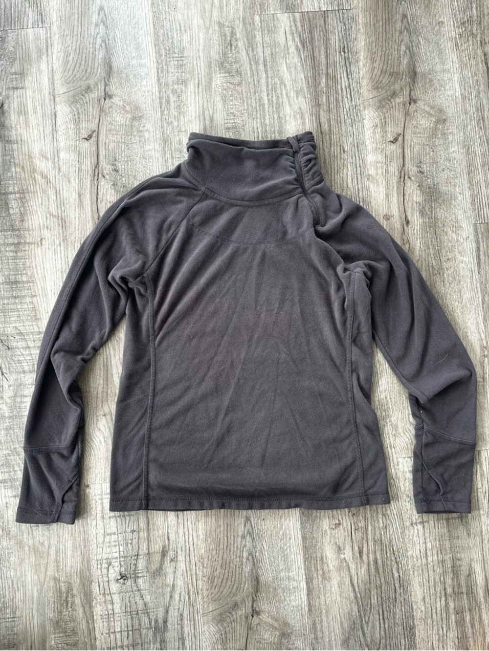 Charcoal Gray Long Sleeve Pullover Fleece Top